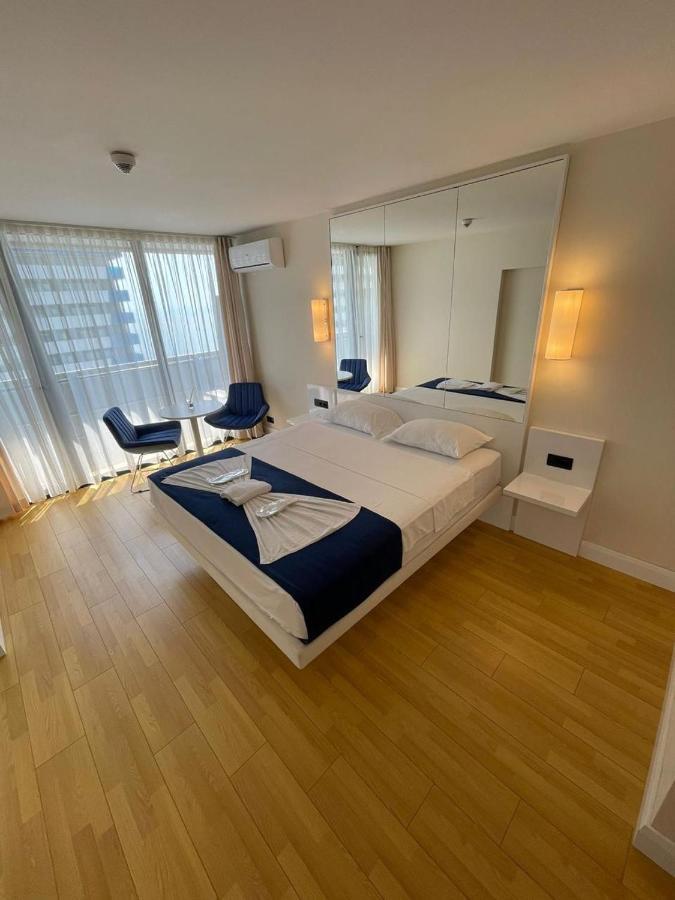 Orbi City Batumi Aparthotel Dış mekan fotoğraf